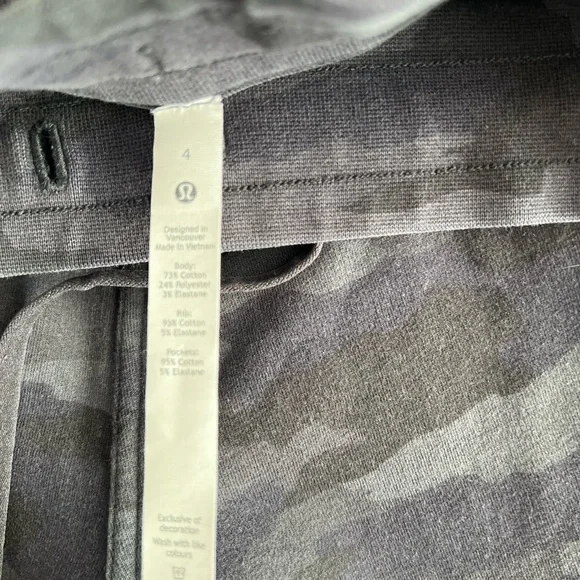 Lululemon Women’s Size 4 Gray Camo Sweatpants - Picture 4 of 9